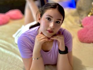  AdrianaPretty chat room