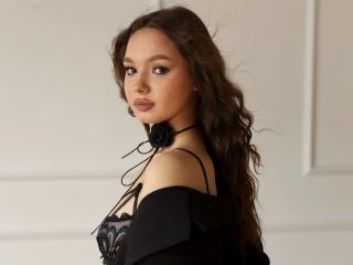  Amalya-hot chat room