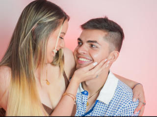  AngelaAndMax chat room