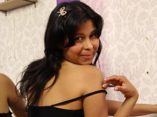  AnickaTomzon chat room