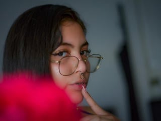  AnnieVolk chat room