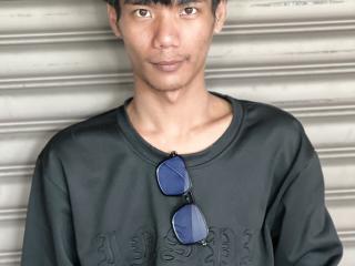  BiMonsterCock chat room