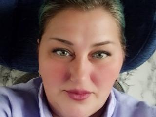  BlondyBigBoobs chat room