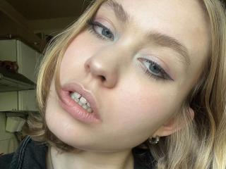  BrandyHelga-hot chat room