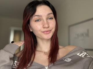  CarmelinaLove chat room