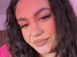  CurllyMya chat room