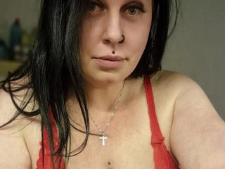  Curvy-selin-hot chat room
