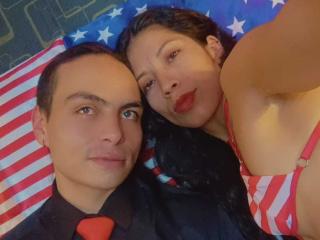  DamianandTiana chat room