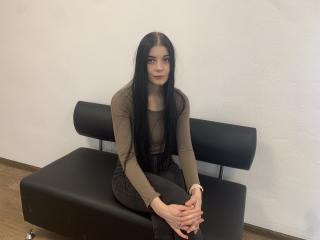  EmiliFlore chat room