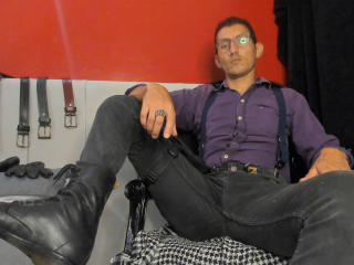  EnzoPratt chat room
