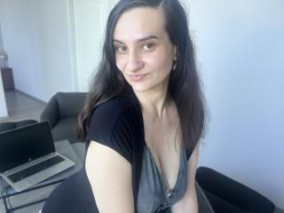  Goldina chat room