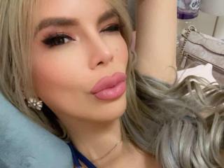  HotCumAdriana69x chat room