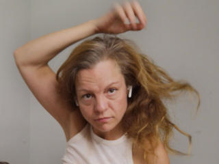  HotLena1984-sex chat room