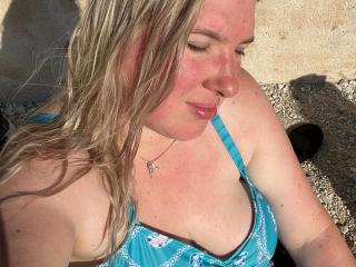  HotLeyla86-sex chat room