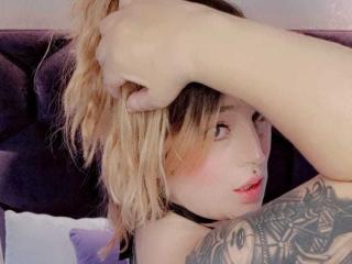  IsabellaRoshe chat room
