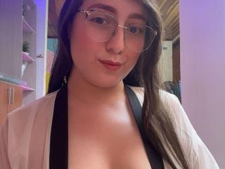  JuliethaBianco chat room