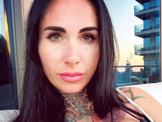  LadyPina-hot chat room