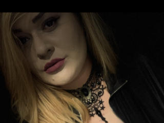  LauraSinnerX chat room