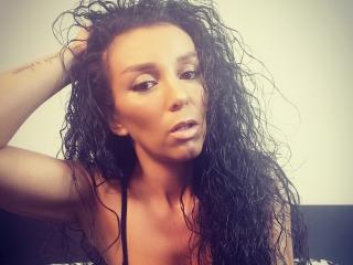  Lovelybrowniee chat room