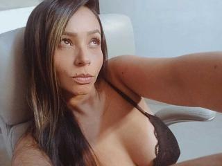  LuluSinclair chat room