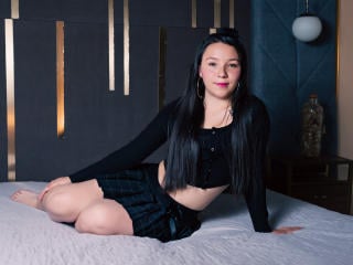  MaddySimons chat room