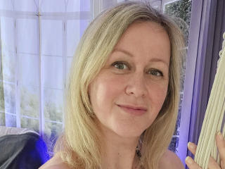  MarleneBloem-hot chat room