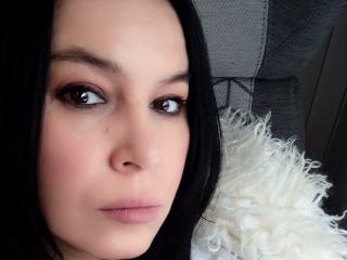  MonicaMia chat room