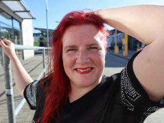 MrsEssen7471-hot