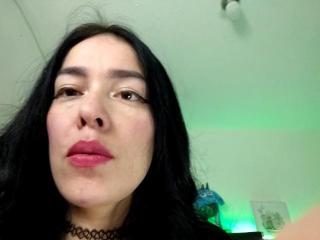  PaleAndWet chat room