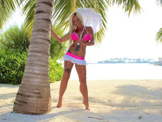 SharondaValeEcht-hot from xLove