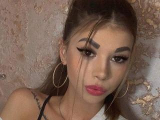  SierraHalley chat room