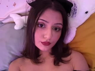  SunnyLeila chat room