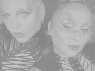  YourMajesticQueens chat room